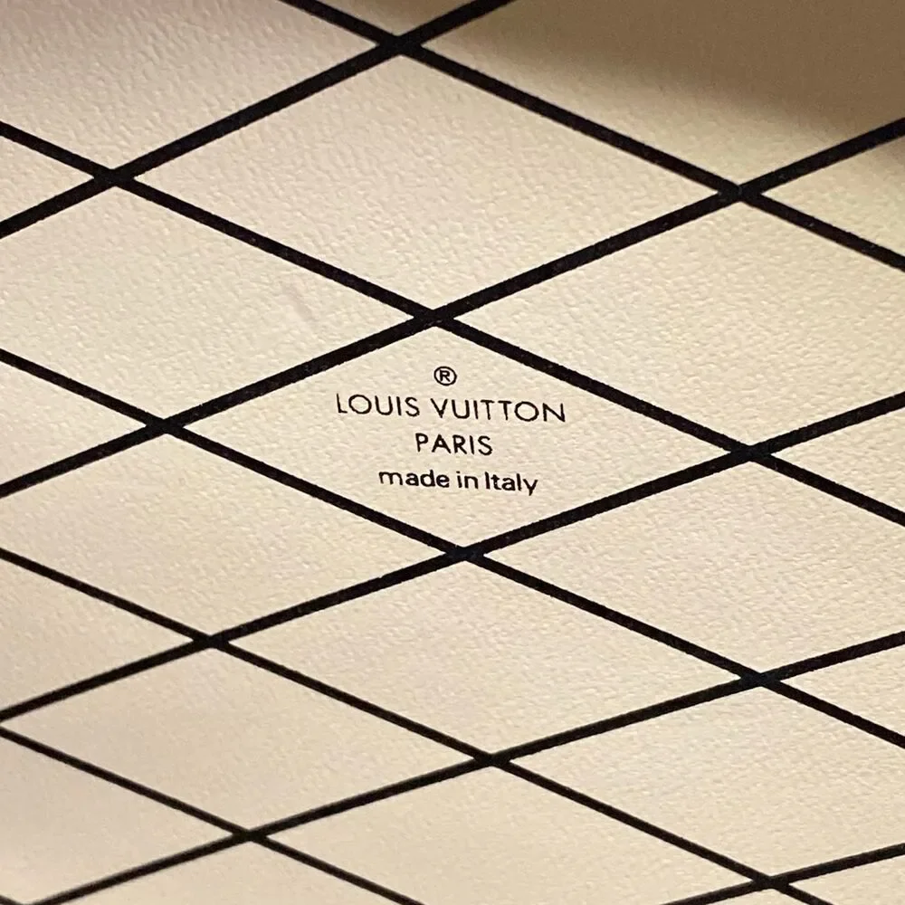 Louis Vuitton Petite Boite Chapeau Epi Handbag